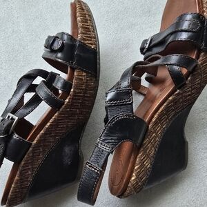 NAYA LEATHER BLACK STRAPPY SANDALS